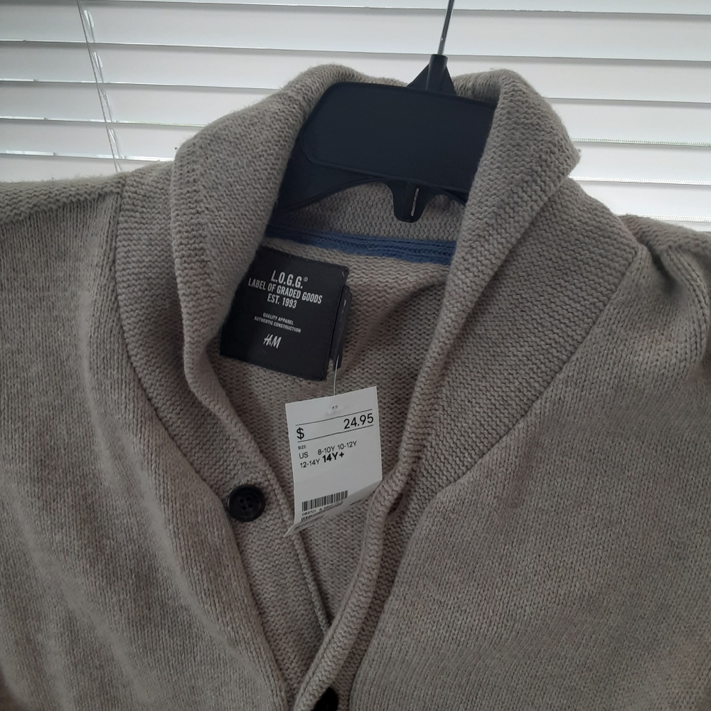 Sweater - Picture 2 of 2